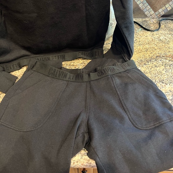 BLACK MATCHING CALVIN KLEIN SET - Picture 4 of 6